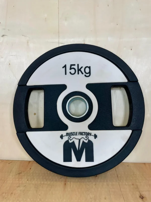 Disco olímpico blanco de 15 kg con 2 agarres para entrenamiento funcional.